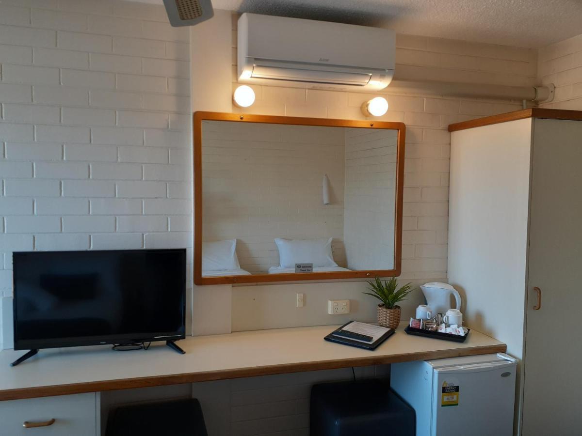 קווינביאן Crest Motor Inn מראה חיצוני תמונה