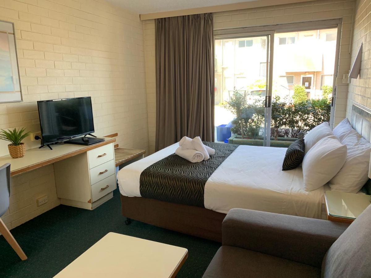 קווינביאן Crest Motor Inn מראה חיצוני תמונה