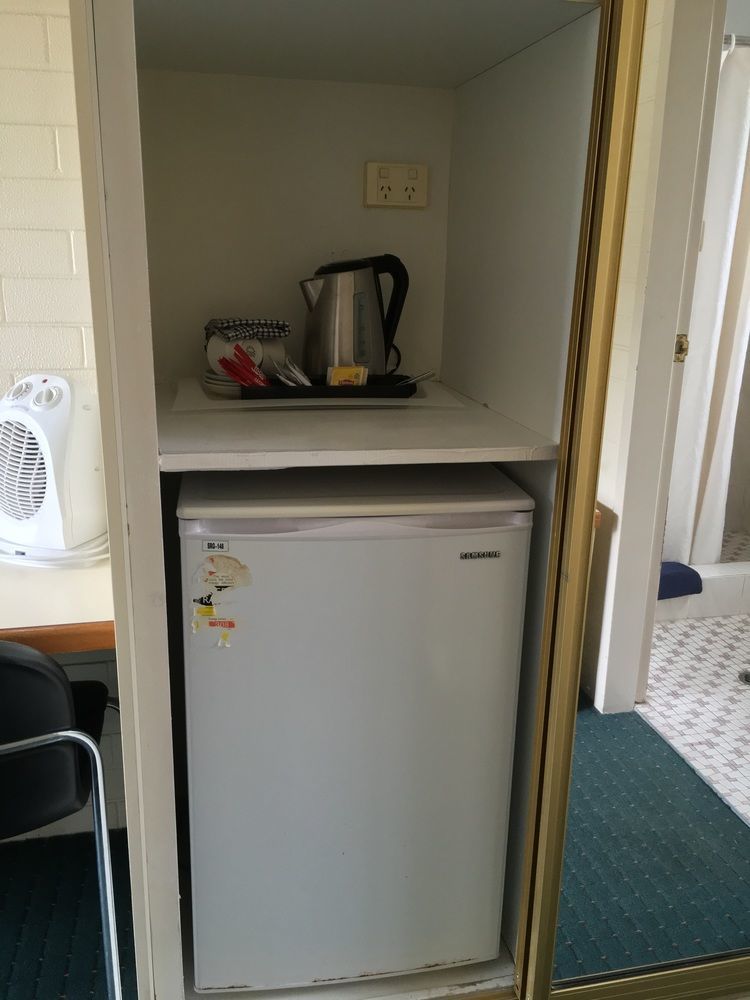 קווינביאן Crest Motor Inn מראה חיצוני תמונה